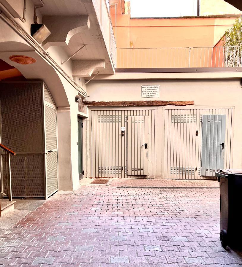 Appartamento In Centro Storico "La Casa Di Cri" Asti Exterior foto
